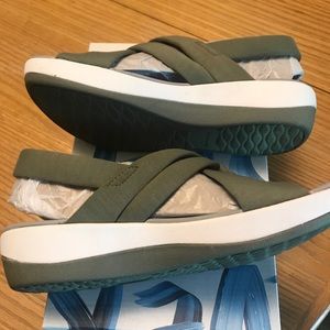 Cloudsteppers by Clarks